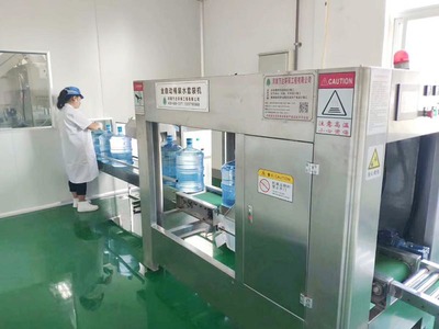 建桶裝水廠需要什么設(shè)備,辦什么證件?